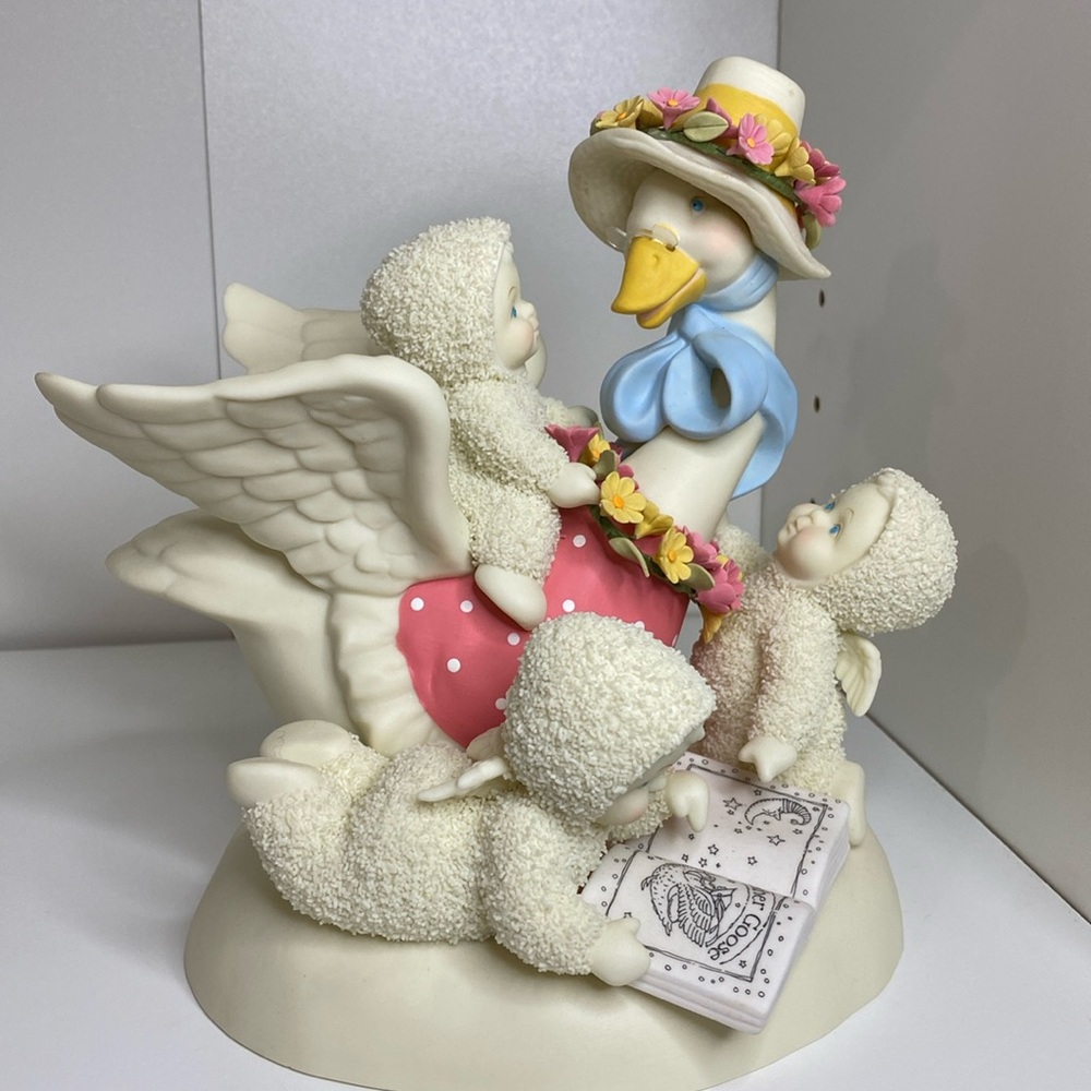 Tell Me A Story Mother Goose 2003 Snowbabies porcelain bisque nursery rhyme gift